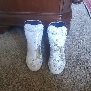 Sz 8 sequins wedges.